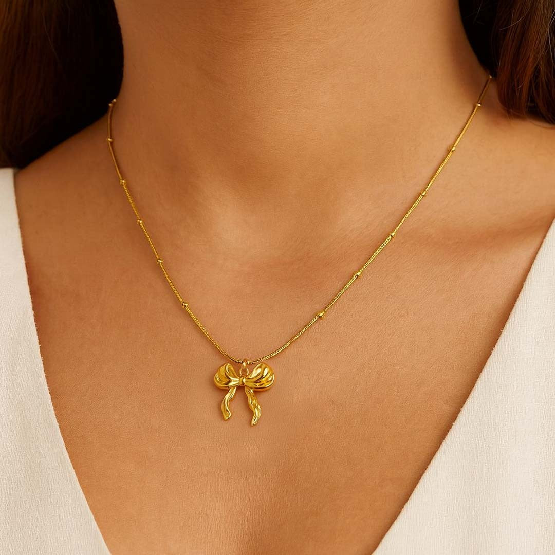 Beaded Bow Pendant Necklace in Gold