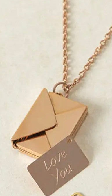 Amelia Love Note Pendant