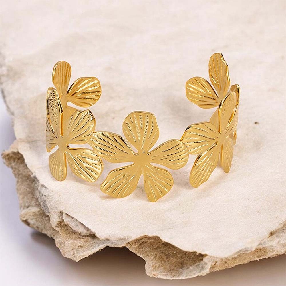 Gold butterfly bracelet