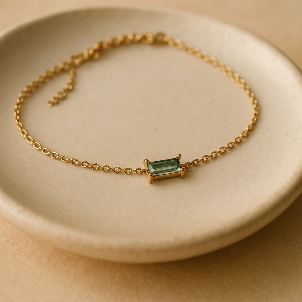 Gold bracelet with a gemstone blue