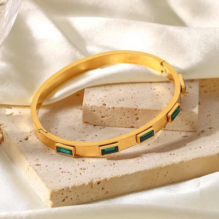 Elysia Emerald Charm Bangle