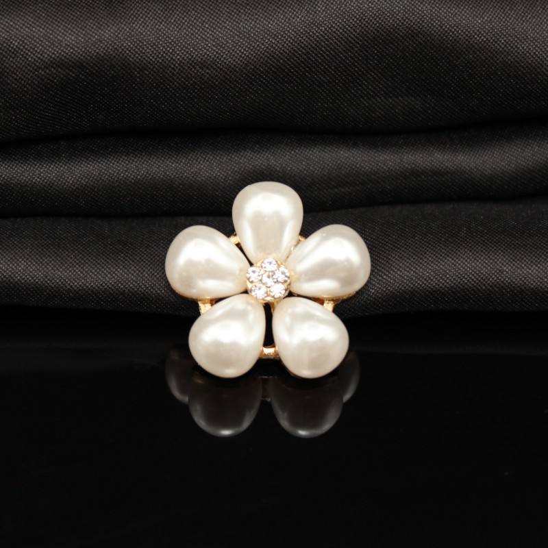 Elor White Gold Flower Pearl Button