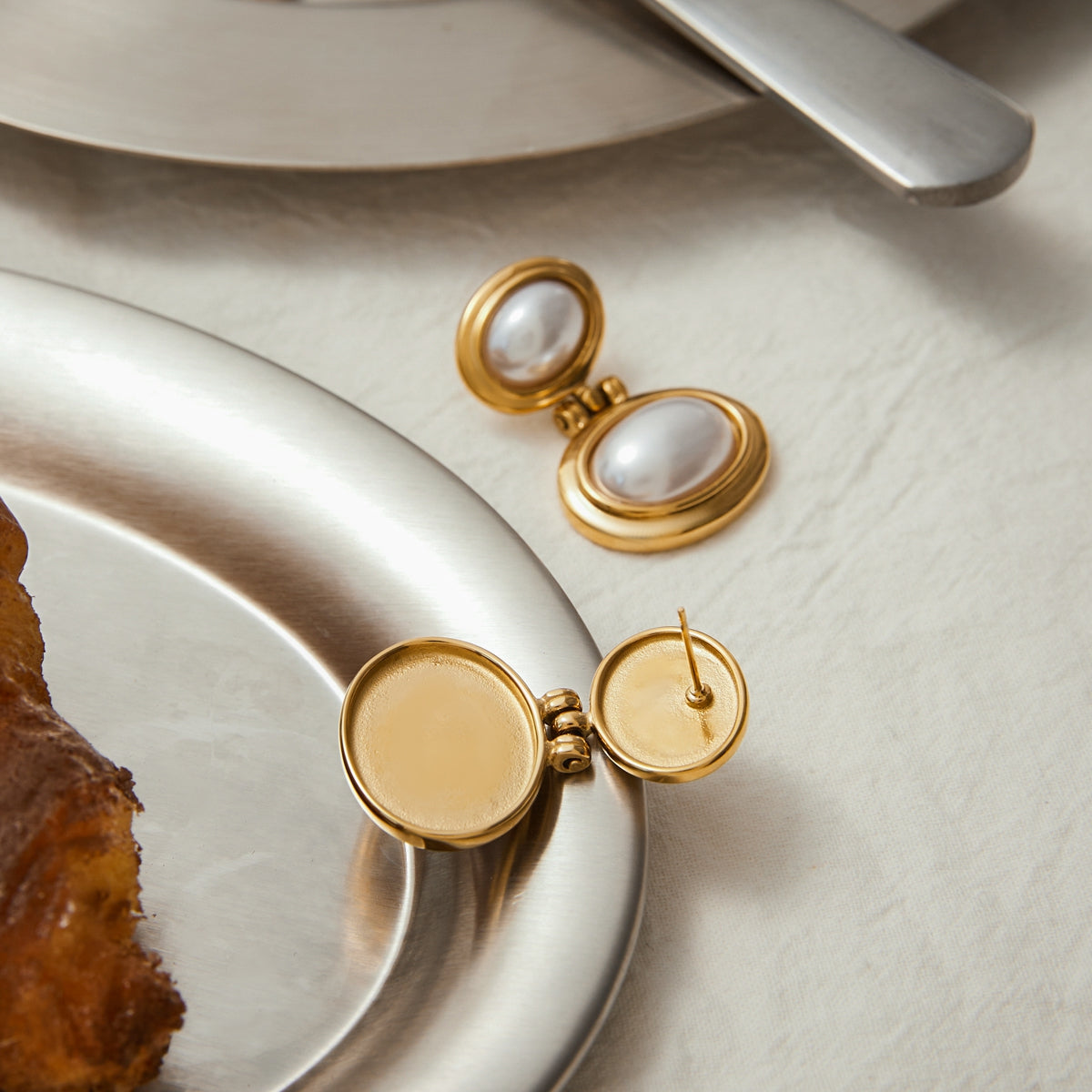 Isla Pearl Drop Earrings