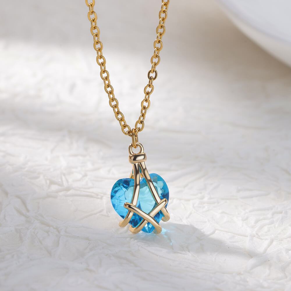 Enbellie Heart Pendant Necklace