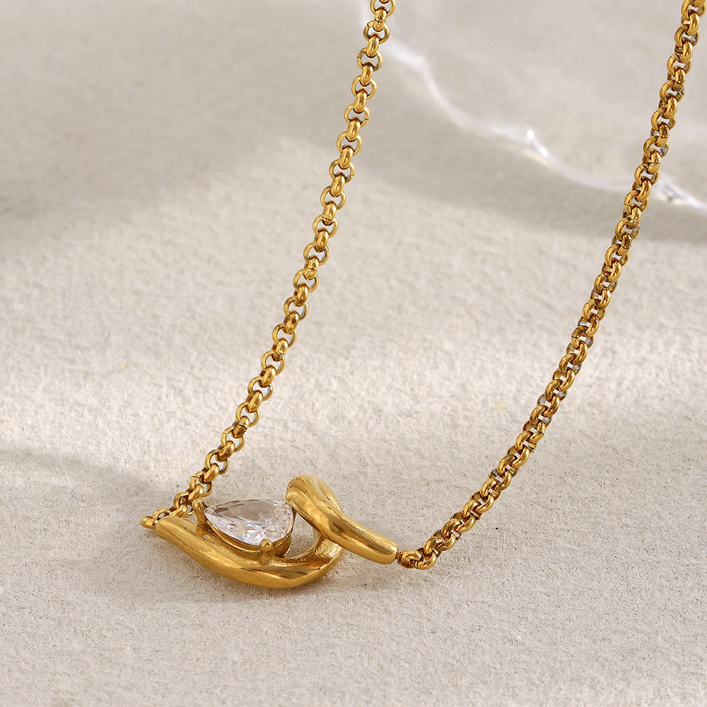 gold necklace for women India with small heart pendant stylish daily wear jewelry