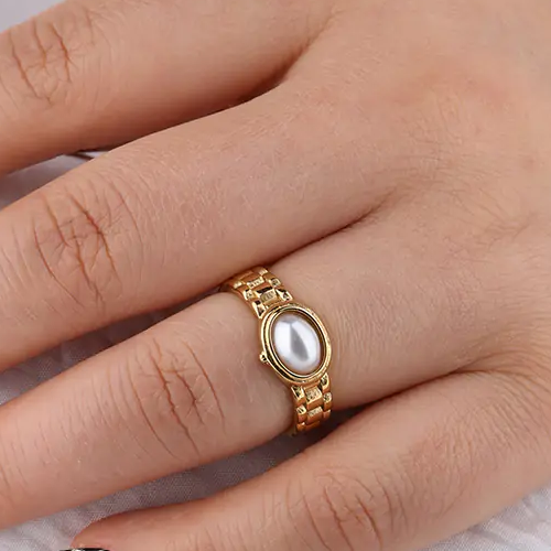 Diana Gold Pearl Fashion Ring