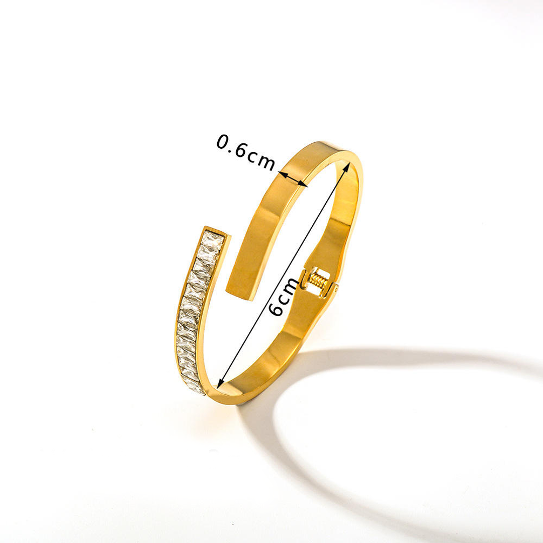 Leena Gold Plated Bangle