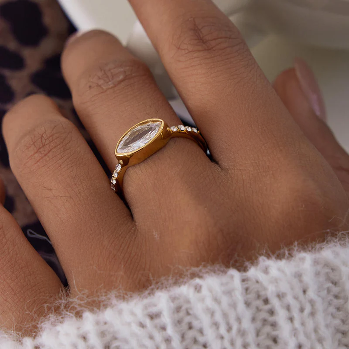 Eclat Marquise Cut Gold Ring