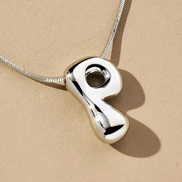 initial pendant P