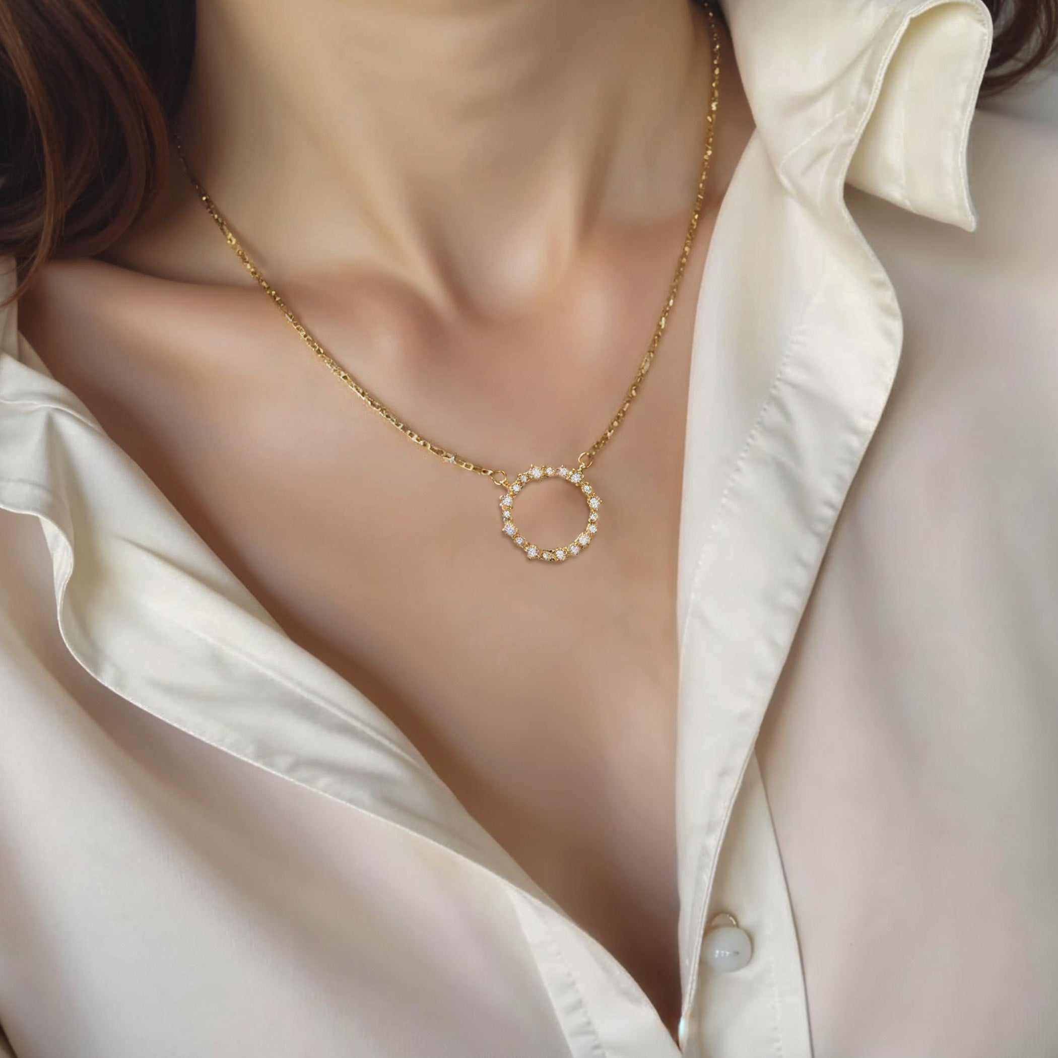 Lily Elegant Circle Necklace for Women - Amalfa