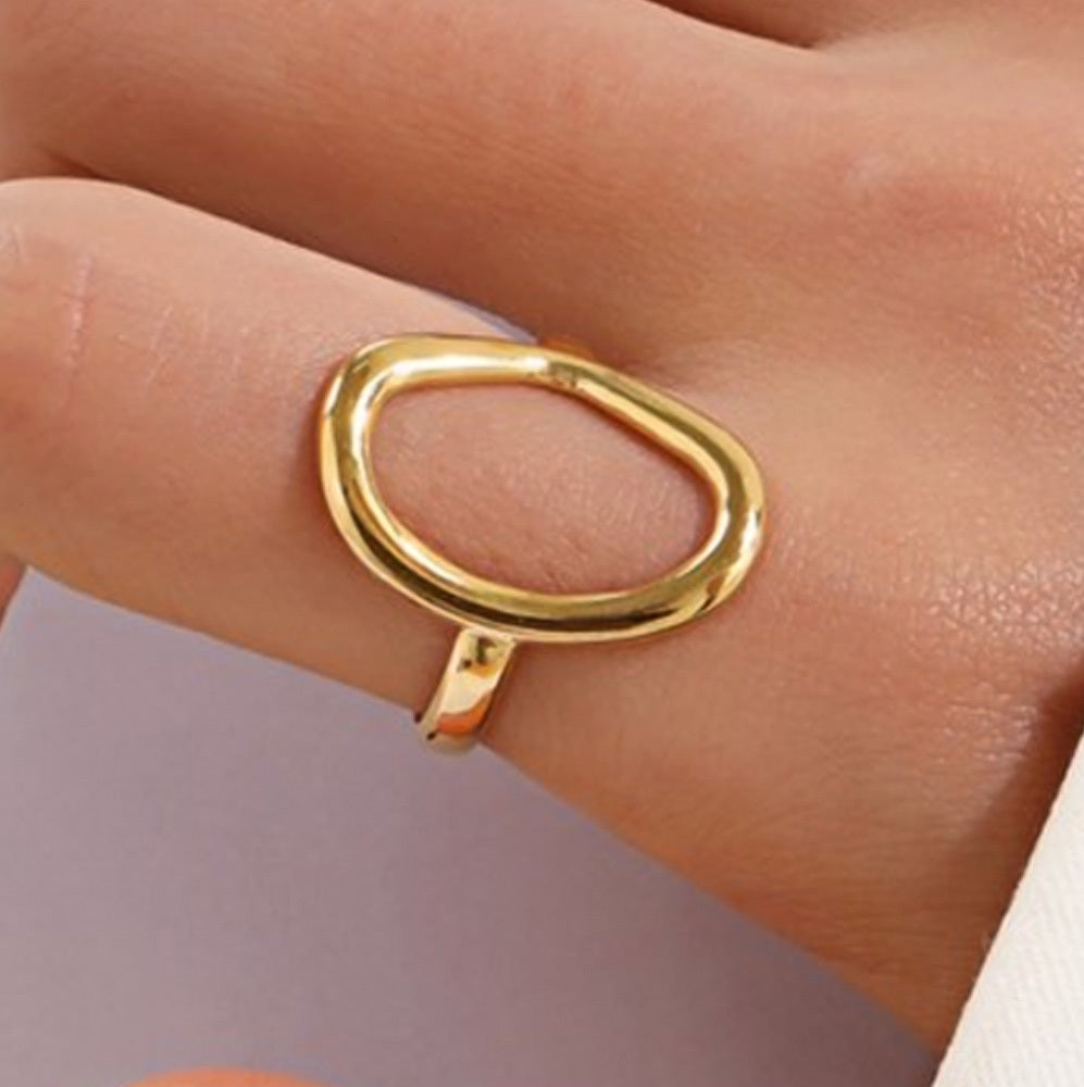 Oval Hollow Gold Ring in 18K Gold-Plated Stainless Steel