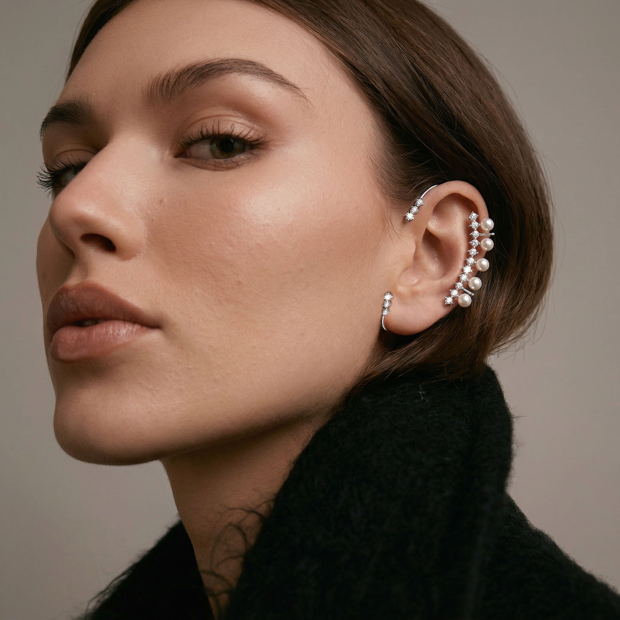 Stylish pearl ear cuff for women with crystal stones – trendy ear jewellery