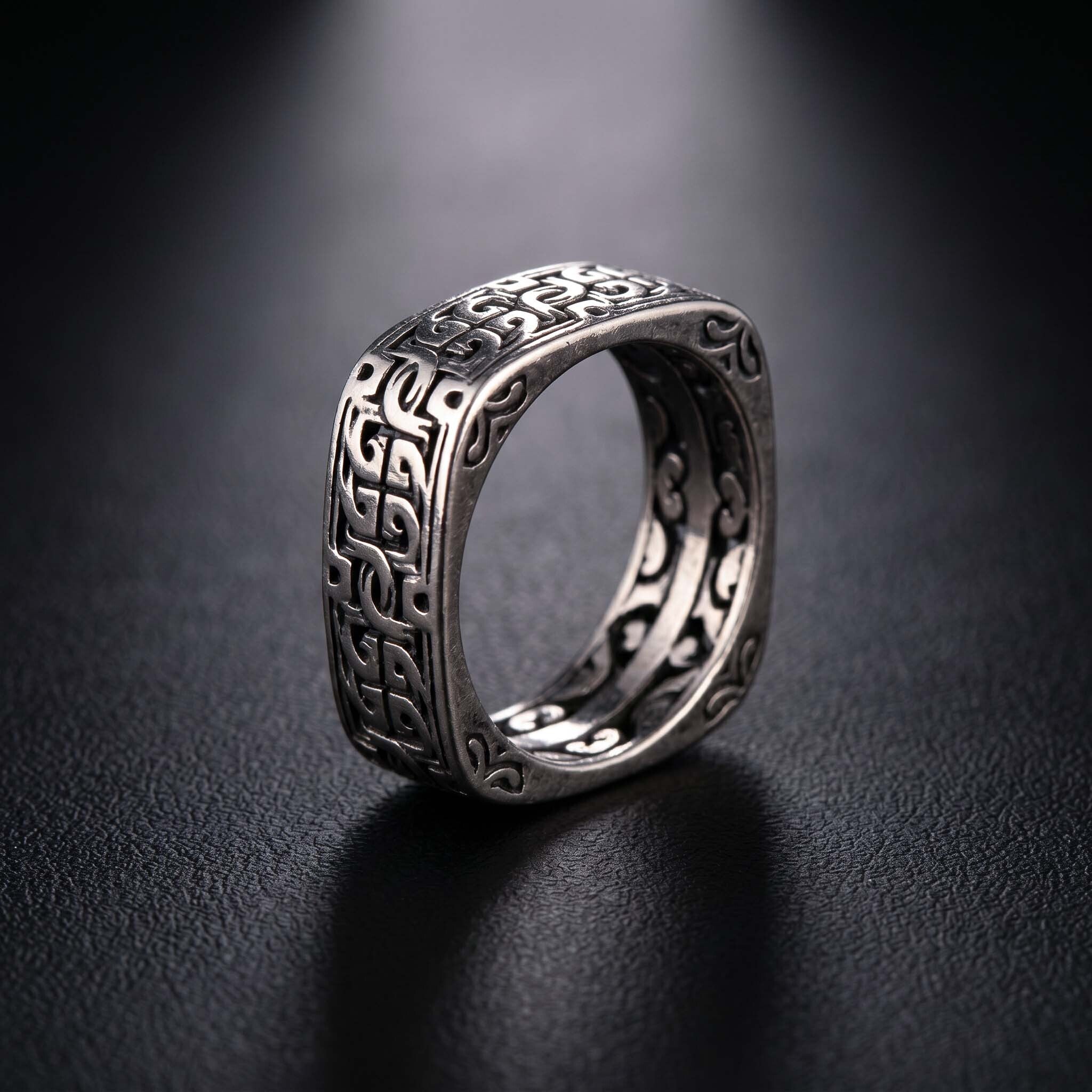 Arvik Engraved Men's Square Ring