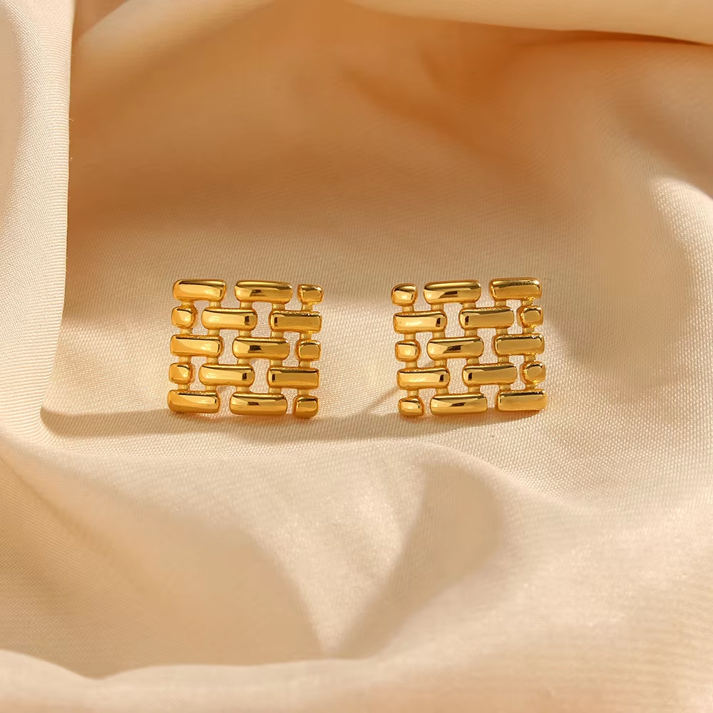 Jovi Bold Stud Earrings - Amalfa