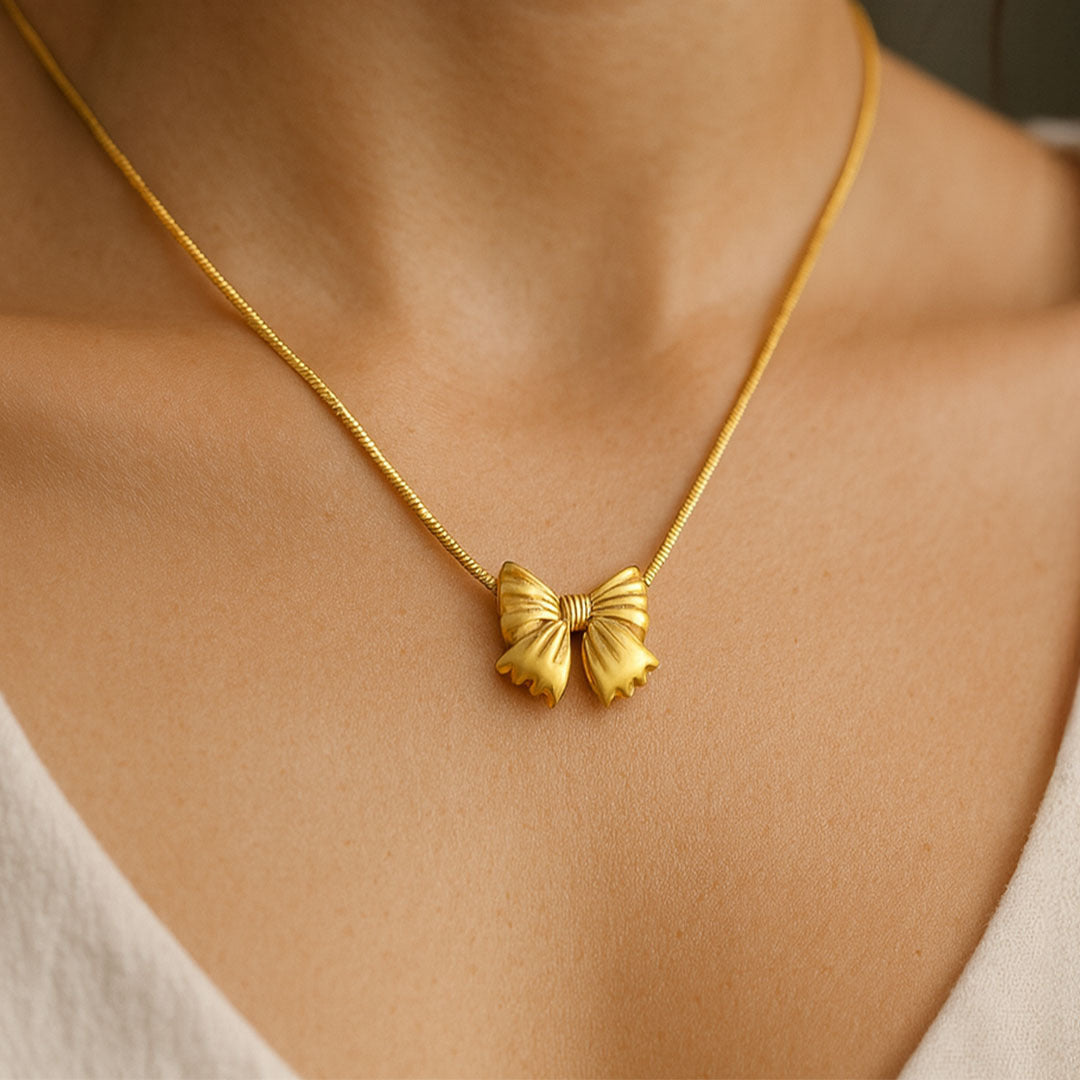 Mini Bow Herring bone Necklace in Gold
