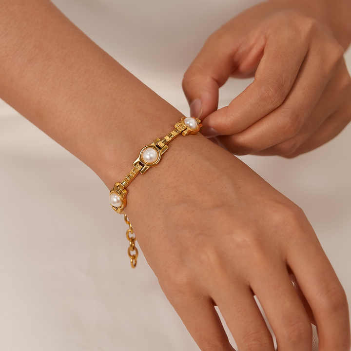 Ada Gold Pearl Chain Bracelet for Women - Amalfa