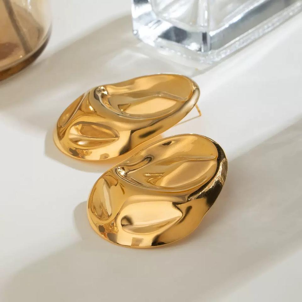 Nira Chunky Gold Earrings