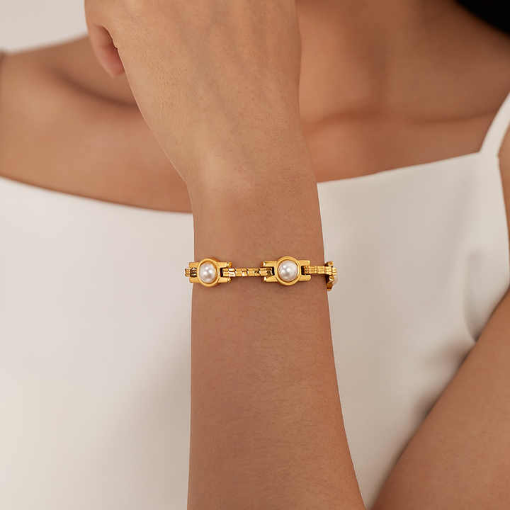 Ada Gold Pearl Chain Bracelet for Women - Amalfa