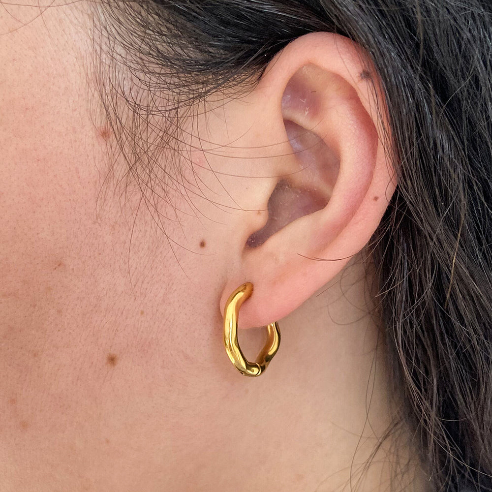 Ori Sleek Gold Huggie Hoop Earrings