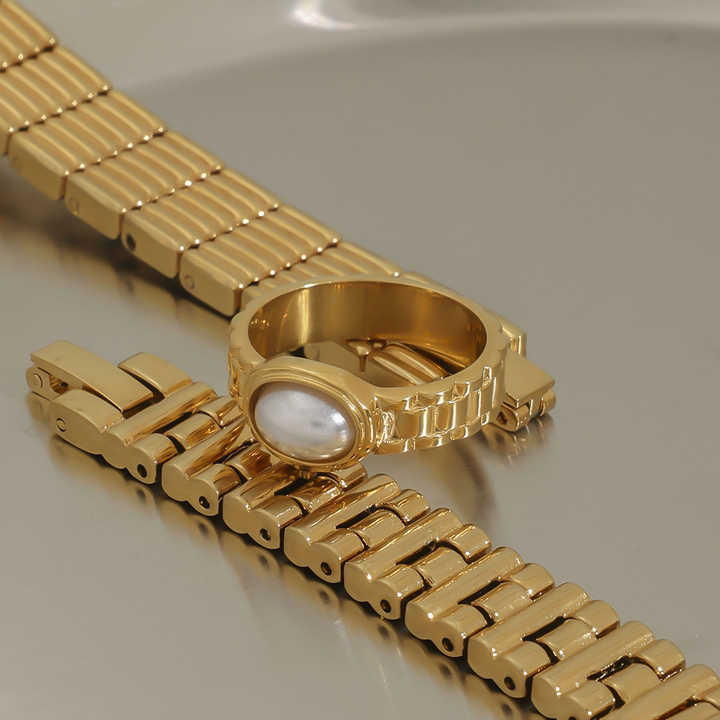 Diana Gold Pearl Fashion Ring