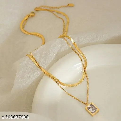 Gold Pendant necklace