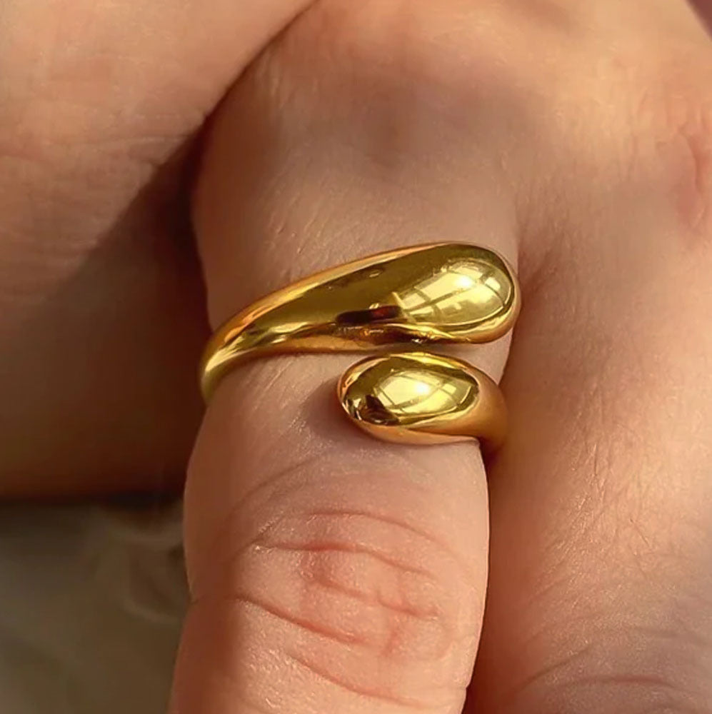 Open Curve Spiral Gold-Plated Minimalist Ring - Amalfa