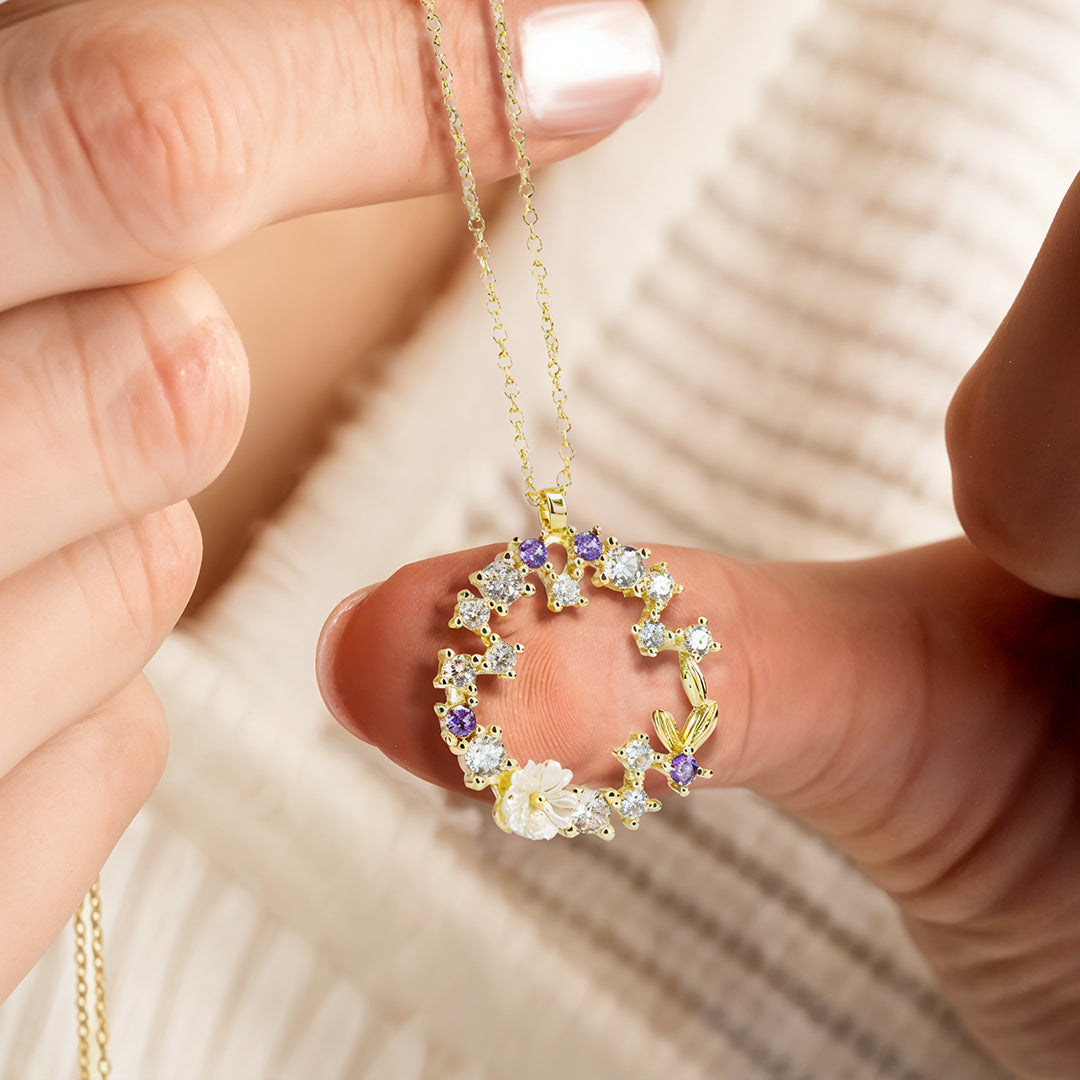 Pendant necklaces for women