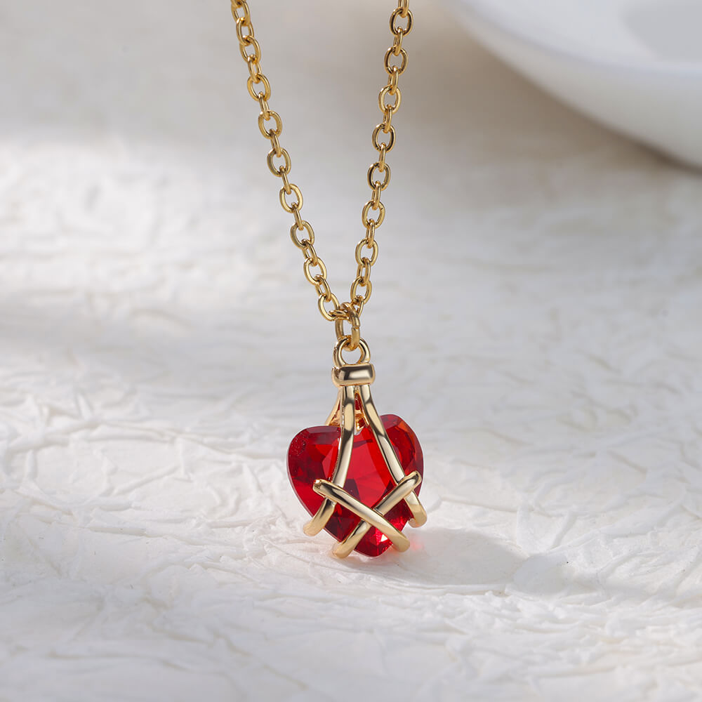 Enbellie Heart Pendant Necklace