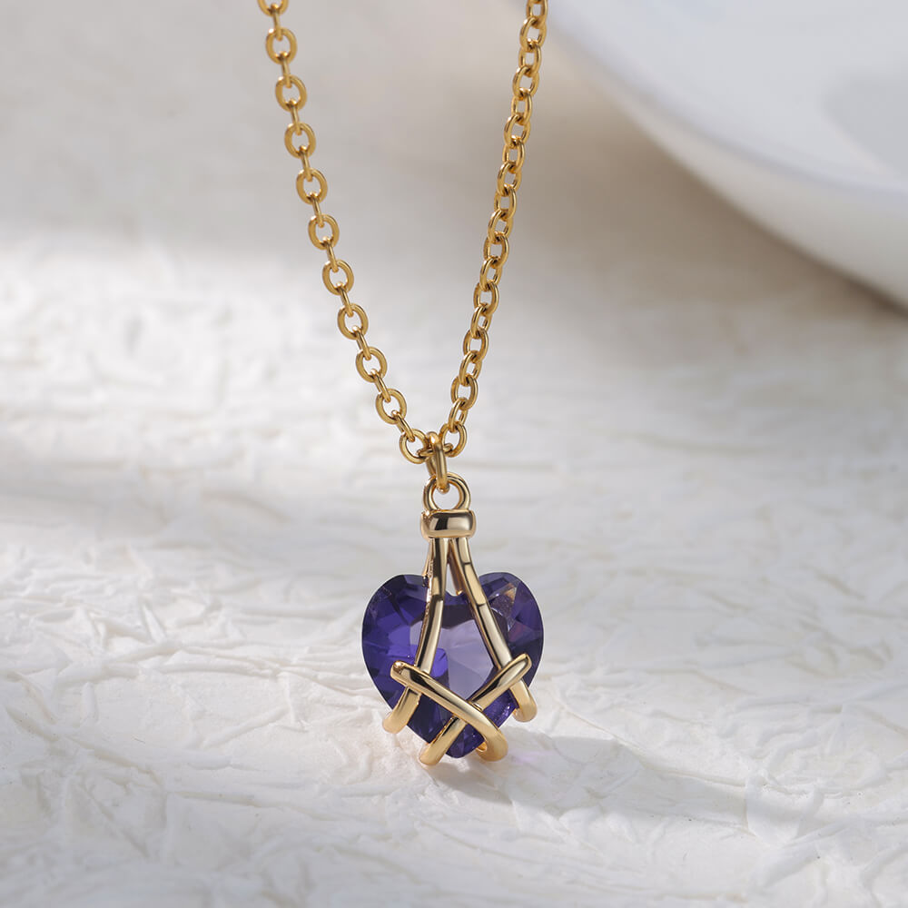 Enbellie Heart Pendant Necklace