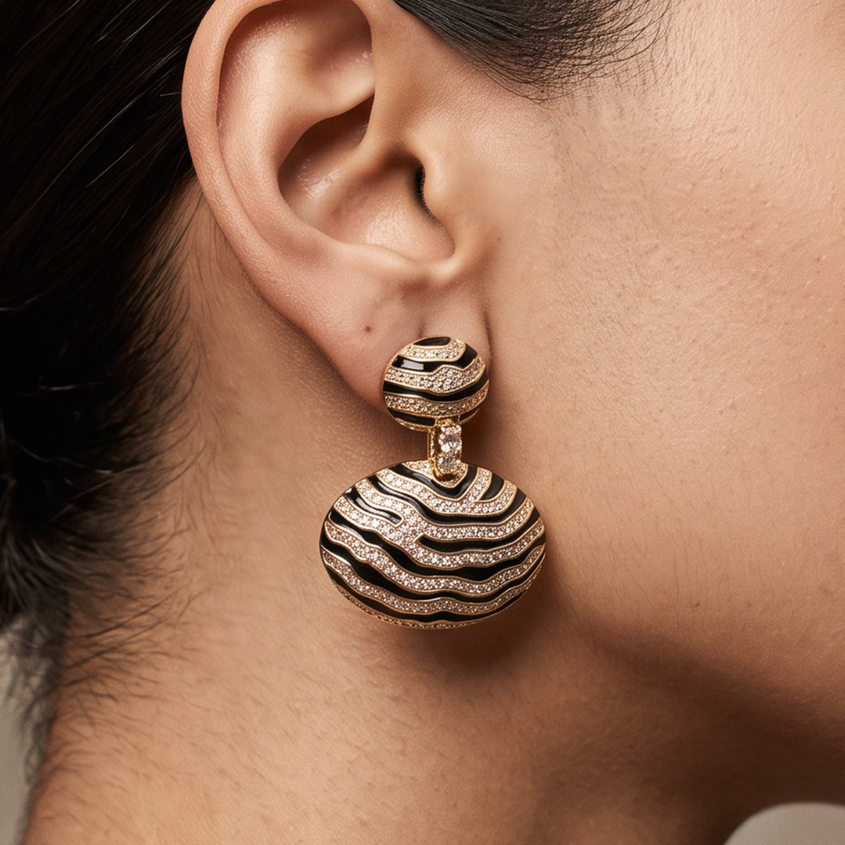 Zarika LuxeTwo-In-One Earrings & Pendant