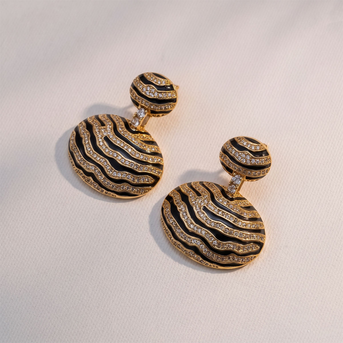 Zarika LuxeTwo-In-One Earrings & Pendant