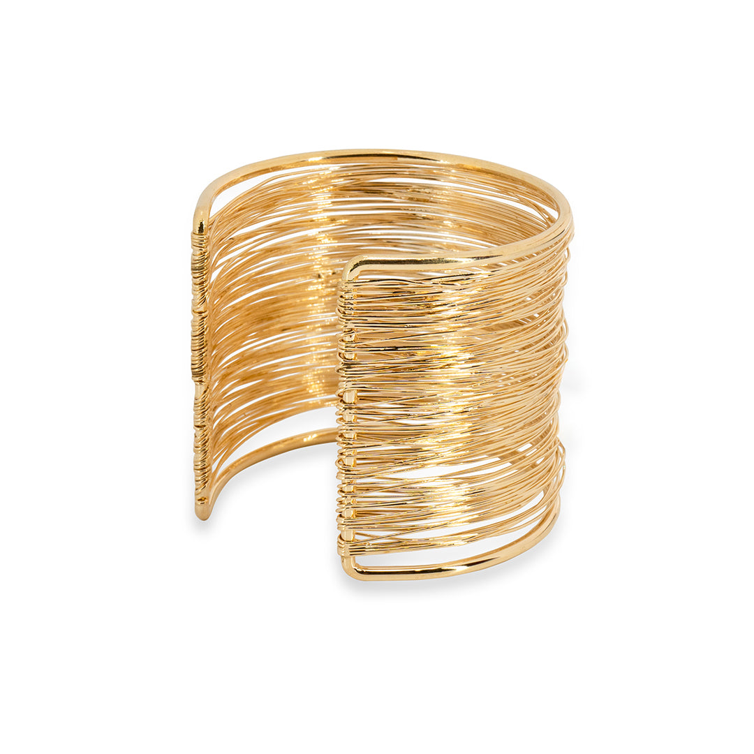 Ava’s Elegant Wire Bangle