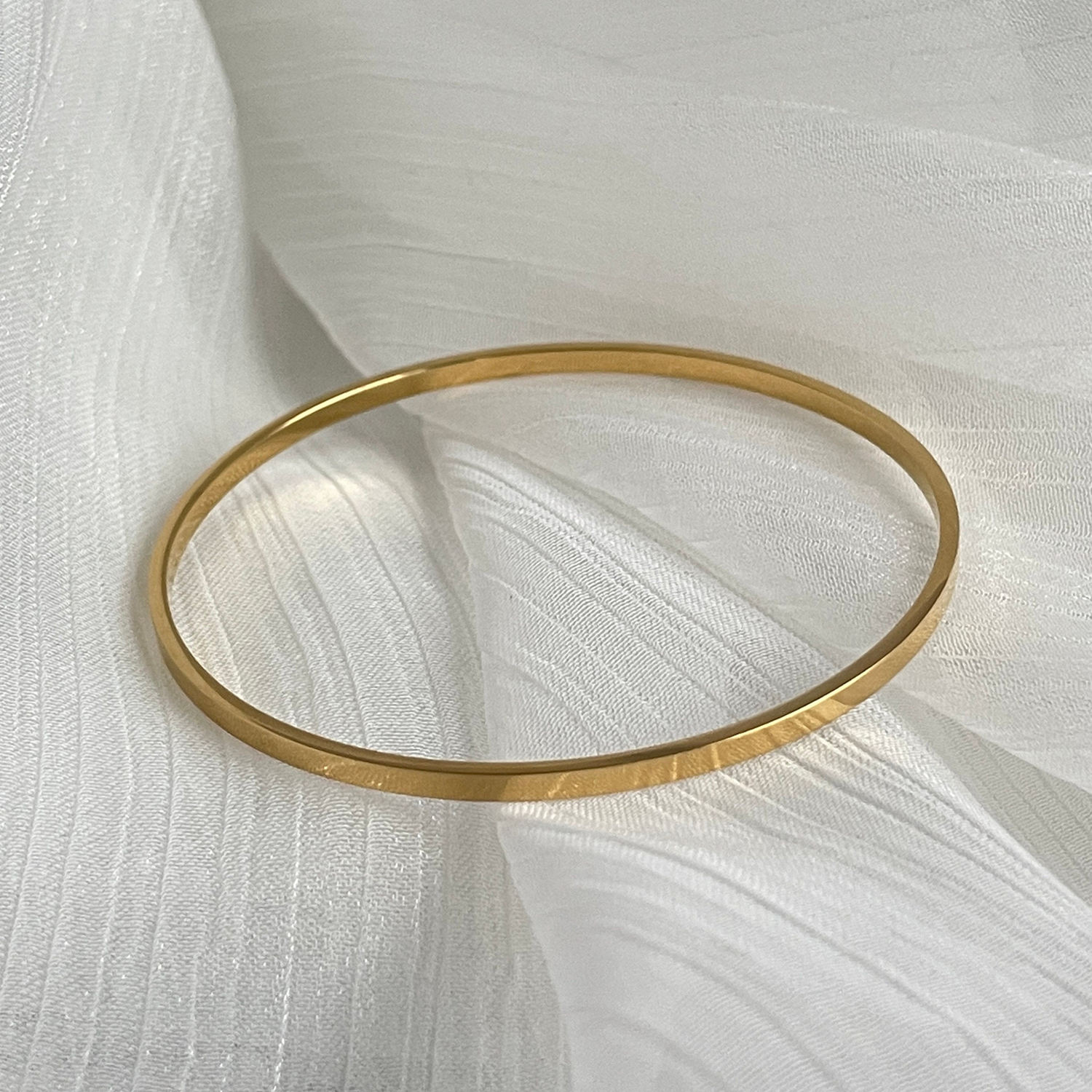 Elio Curve Gold Bangles(Set of 2)