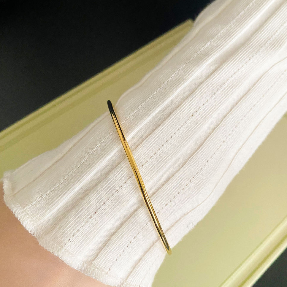 Elio Curve Gold Bangles(Set of 2)