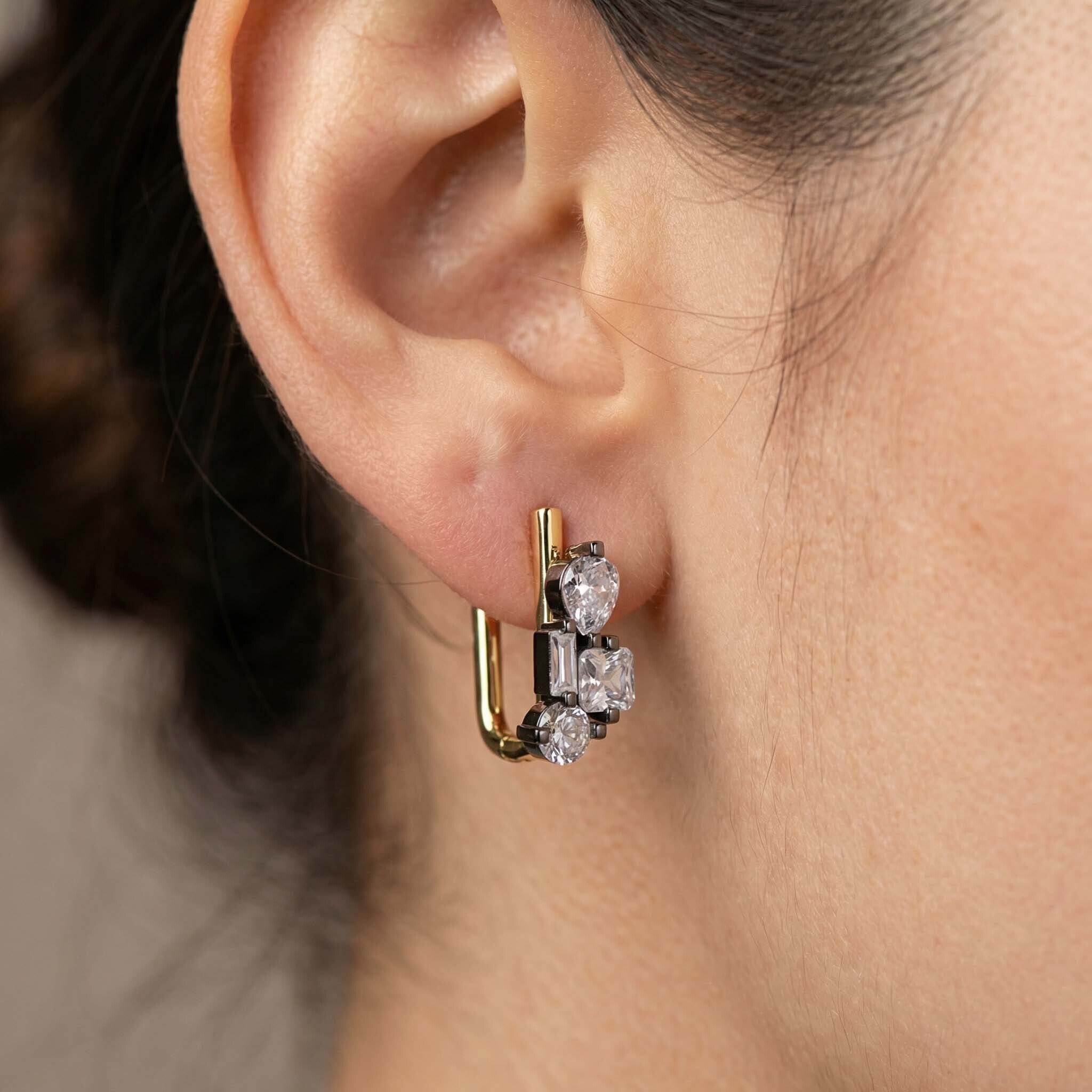 Modern crystal stud earrings for women – elegant everyday jewellery