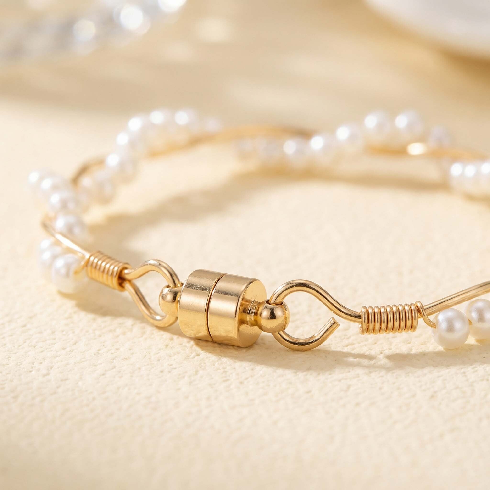 Trendy pearl bracelet for women – dainty minimalist bracelet jewellery