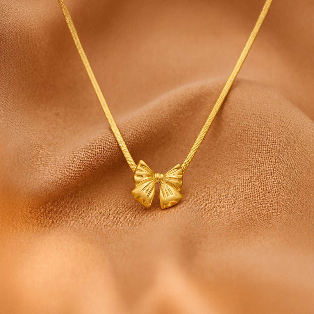Mini Bow Herring bone Necklace in Gold